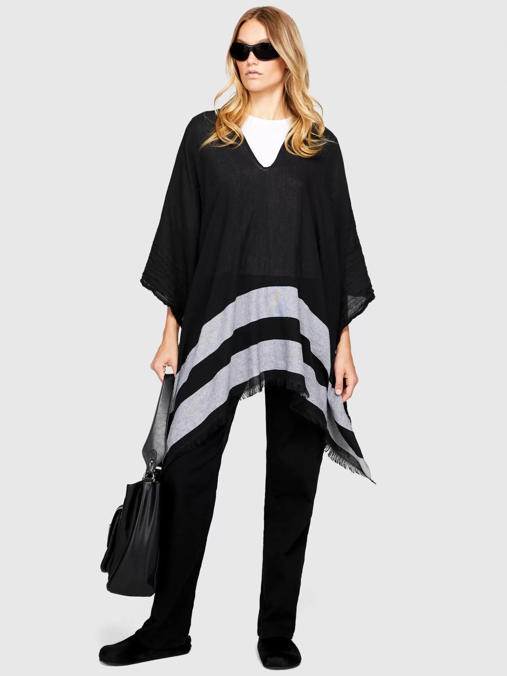 Maglie<Sisley Poncho sfrangiato Nero